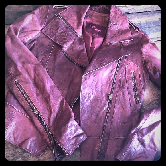 Bohemian Army red leather moto jacket. - Picture 1 of 2